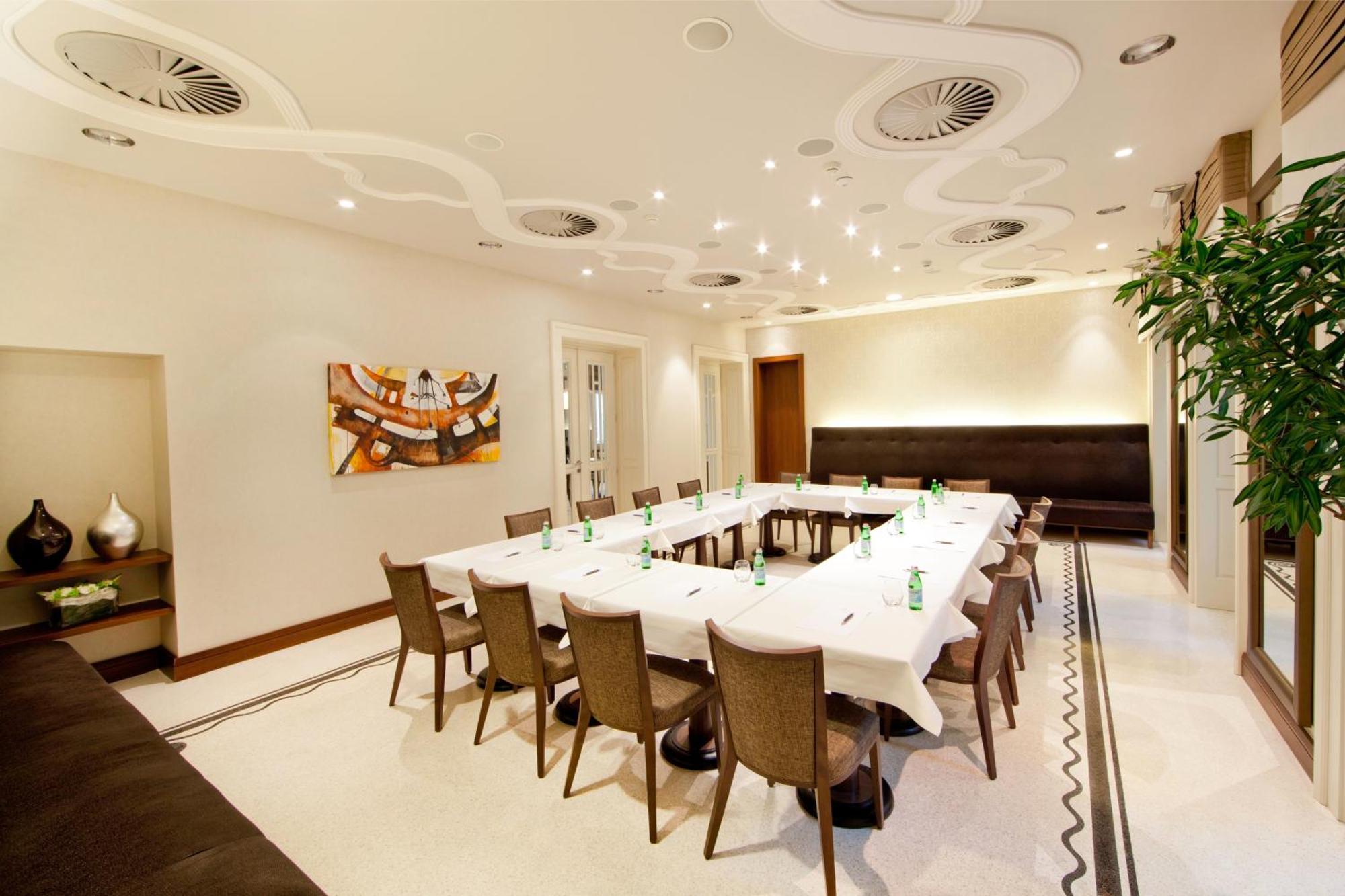 Roset Hotel & Residence 布拉迪斯拉发 外观 照片